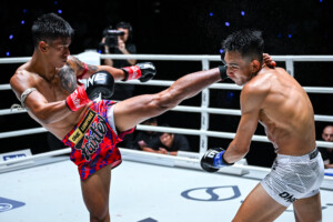 Panpayak Jitmuangnon defeats Anuar Cisneros at The Inner Circle 23 on July 2415