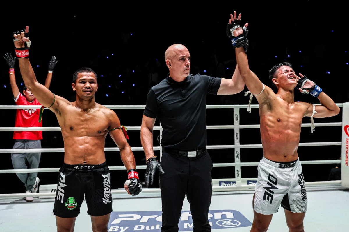 Sunvo gets his hand raised after his clash against Khunponnoi at ONE Friday Fights 169.