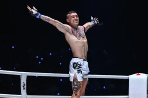Sangarthit vs Logan Chan at The Inner Circle 30 17