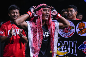 Sangarthit vs Logan Chan at The Inner Circle 30 11