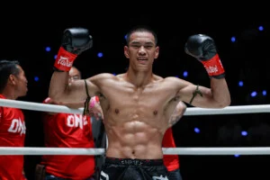 Petsiam vs Wang Zhongxian at The Inner Circle 31 4