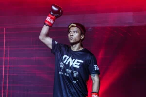 Panpayak VS Lamnamoonlek at The Inner Circle 32 18