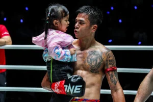 Panpayak VS Lamnamoonlek at The Inner Circle 32 8