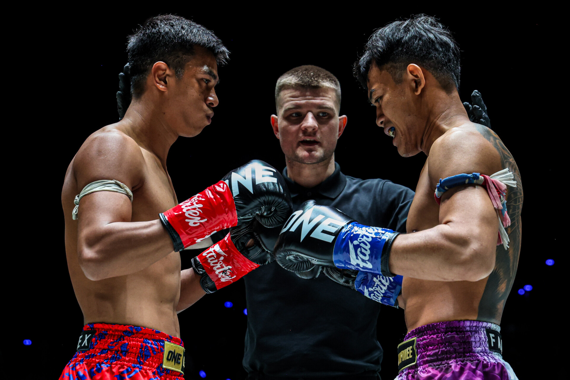 Panpayak VS Lamnamoonlek at The Inner Circle 32