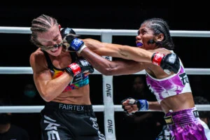 Zoe Neuschwander VS Susanti Ndapataka at The Inner Circle 32 22