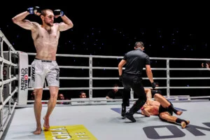 Enzo Kartoum VS Konstantin Shakhtarin at The Inner Circle 32 6