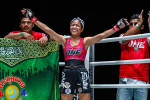 Duangdawnoi vs Aline Seiberth at The Inner Circle 33 2