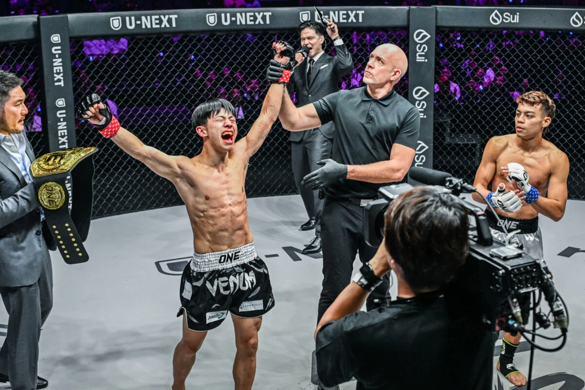 Nadaka vs Rifdean Masdor at ONE SAMURAI 4 4.jpg