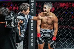 Masaaki Noiri vs Mohammad Siasarani at ONE SAMURAI 4 9