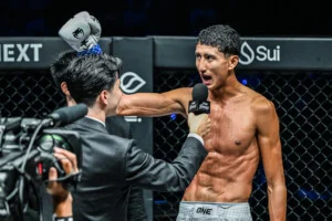 Yuki Yoza vs Nabil Anane at ONE SAMURAI 4
