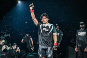 Shozo Isojima vs Kota Abe at ONE SAMURAI 4 4