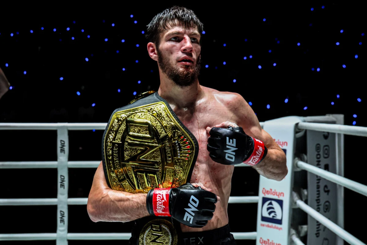 Asadula Imangazaliev celebrates his World Title win at The Inner Circle 20.