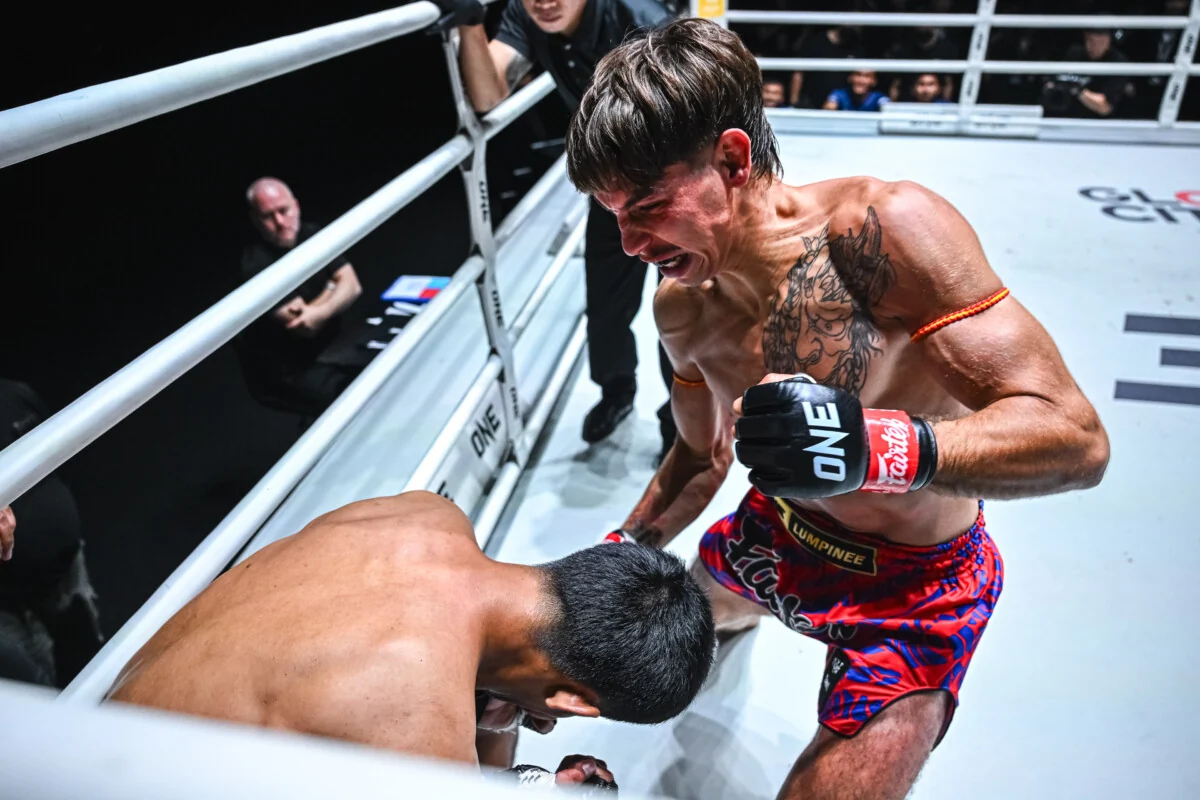 Xavier Gonzalez drops Chatanan Sor Jor Joyprajin ONE Friday Fights 159 10