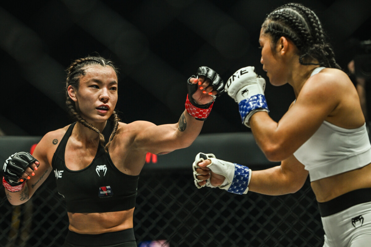 Itsuki Hirata gauges the distance against Jihin Radzuan at ONE SAMURAI 4